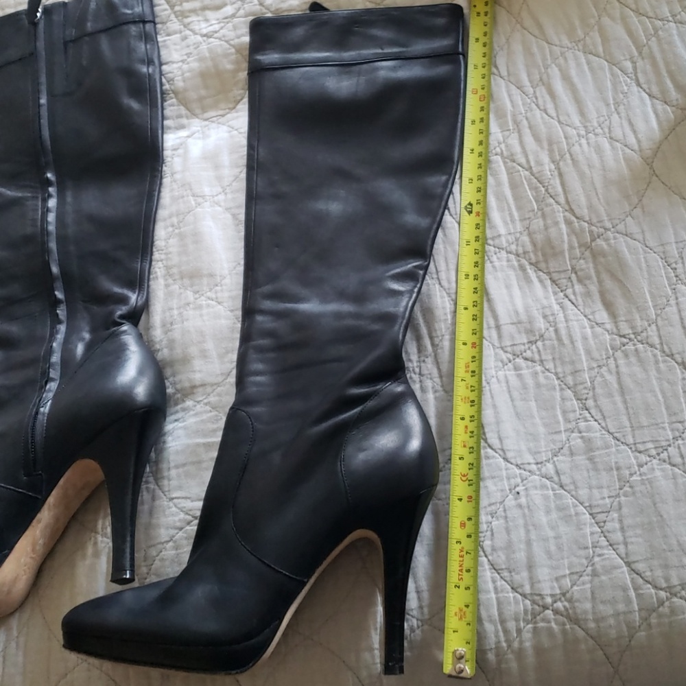 Boots - Picture 5 of 8